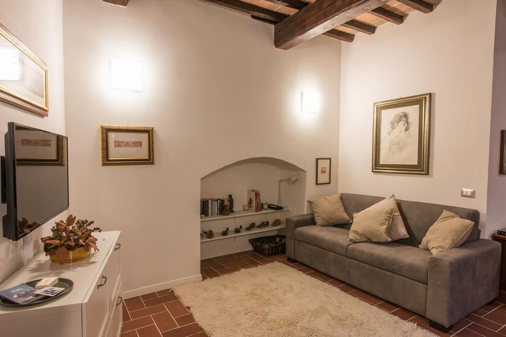 Vermaaten Boutique Suites Emerald Todi Exterior photo